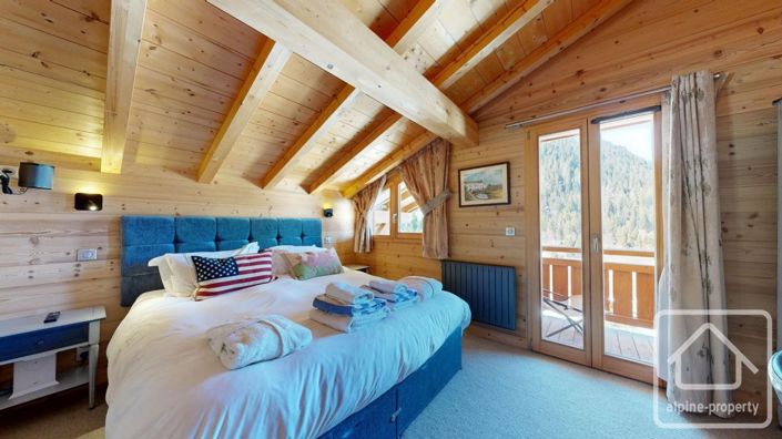 Image No.19-5 Bed Property for sale