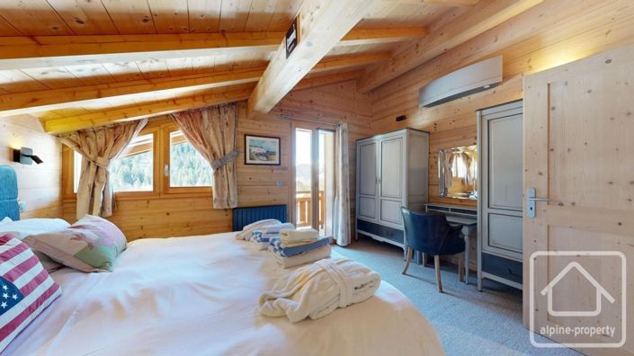 Image No.21-5 Bed Property for sale