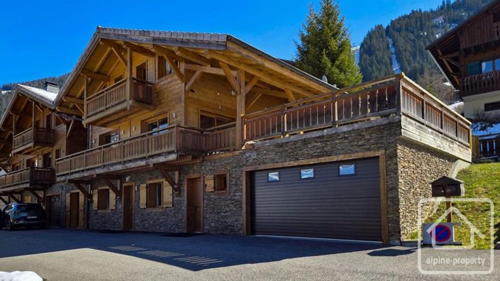 Image No.44-5 Bed Property for sale