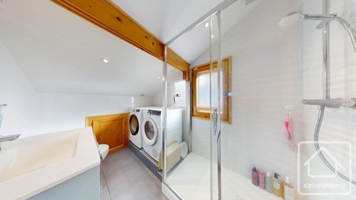 Image No.16-4 Bed Property for sale