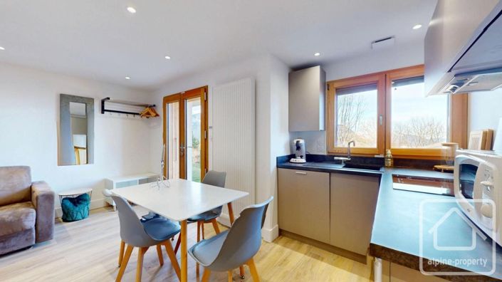 Image No.17-4 Bed Property for sale