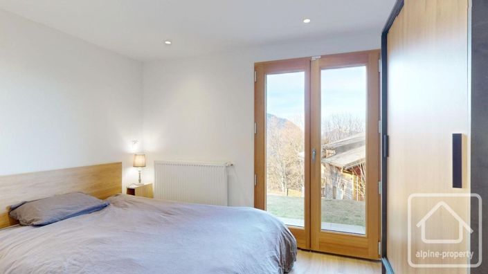 Image No.18-4 Bed Property for sale