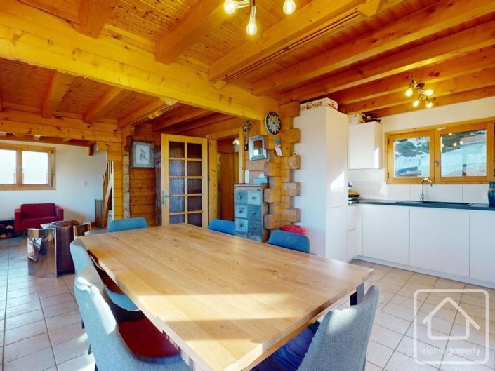 Image No.2-4 Bed Property for sale