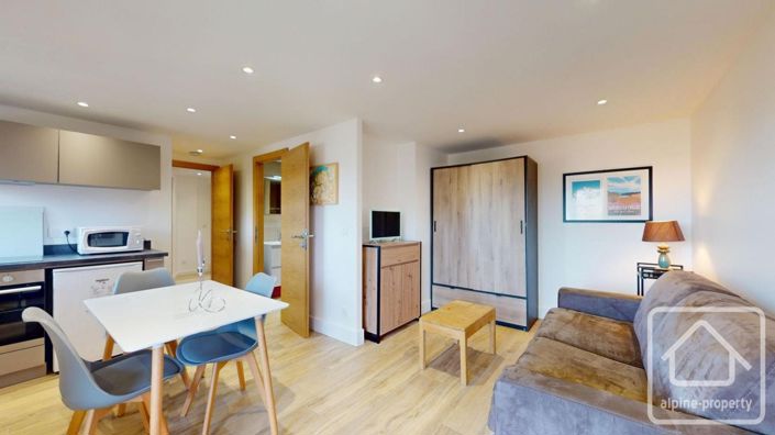 Image No.8-4 Bed Property for sale