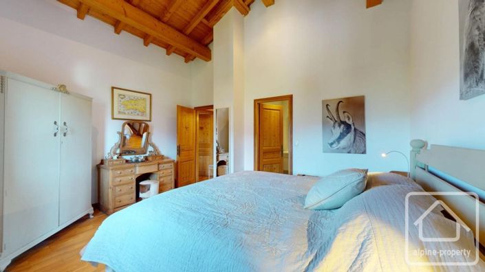 Image No.34-7 Bed Property for sale