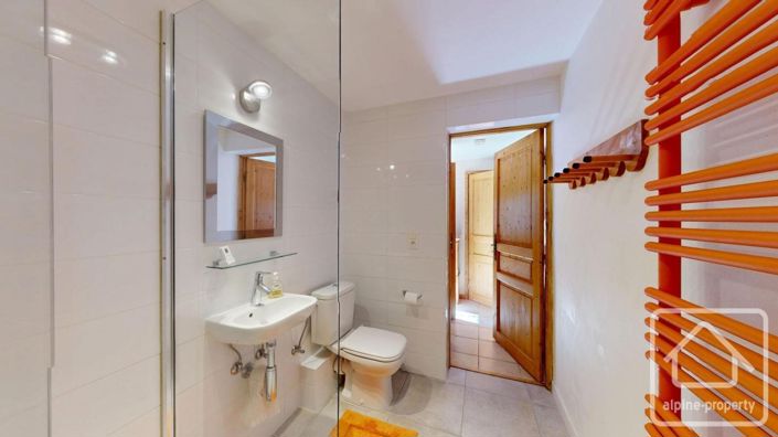 Image No.54-7 Bed Property for sale
