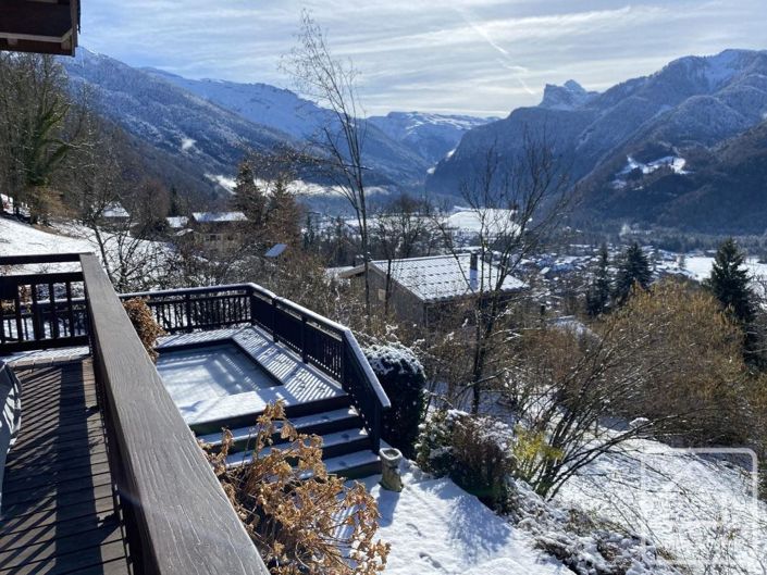 Image No.7-7 Bed Property for sale