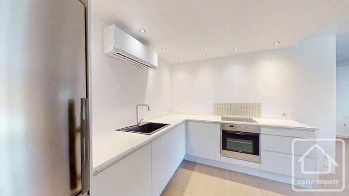 Image No.31-4 Bed Property for sale
