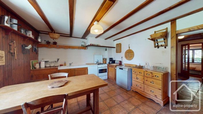 Image No.12-4 Bed Property for sale