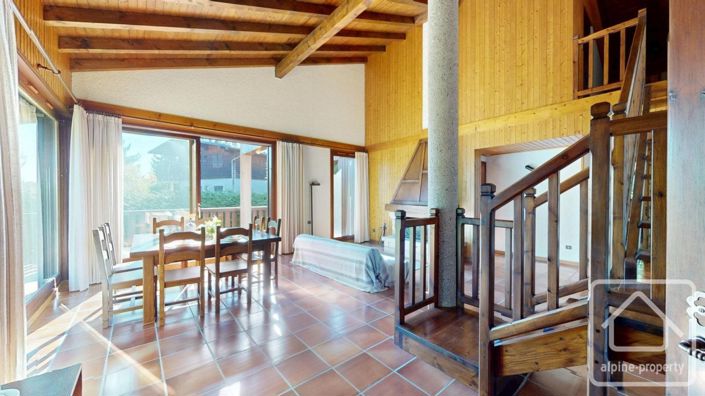 Image No.6-5 Bed Property for sale