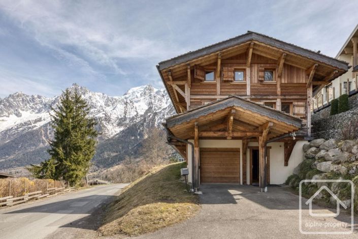 Image No.4-4 Bed Property for sale