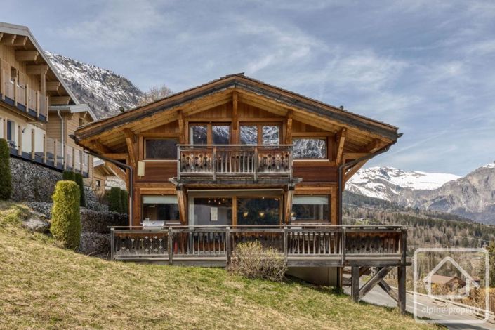 Image No.6-4 Bed Property for sale