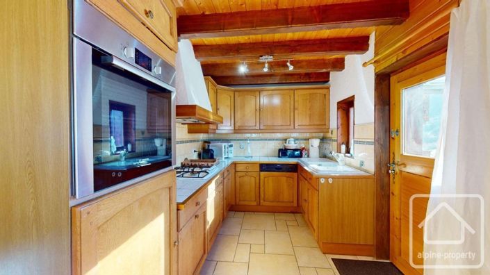 Image No.26-9 Bed Property for sale