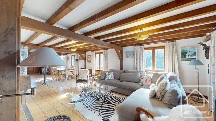 Image No.5-9 Bed Property for sale