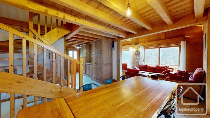 Image No.15-6 Bed Property for sale