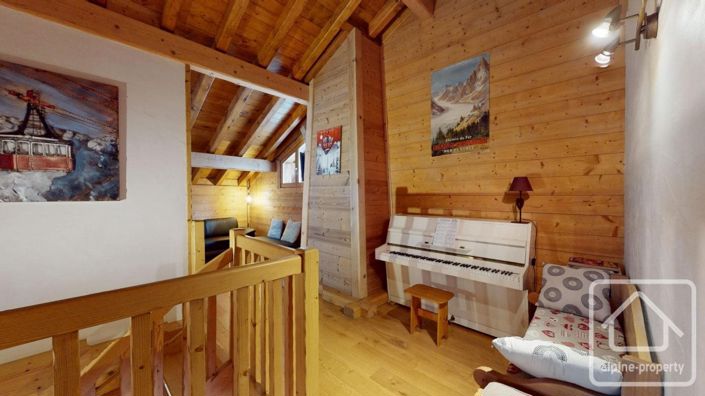 Image No.22-6 Bed Property for sale