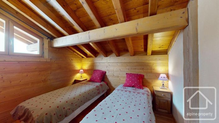 Image No.29-6 Bed Property for sale