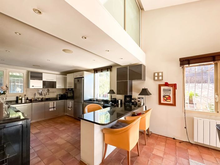Image No.8-3 Bed House for sale