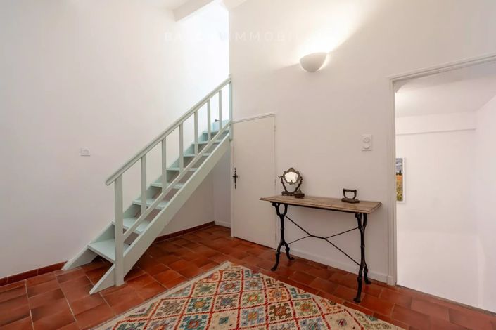 Image No.11-2 Bed House for sale