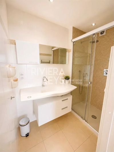 Image No.17-4 Bed House for sale