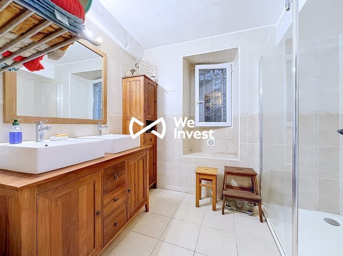 Image No.7-5 Bed House for sale