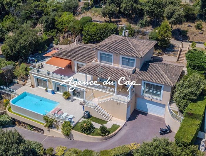 Image No.2-6 Bed House for sale