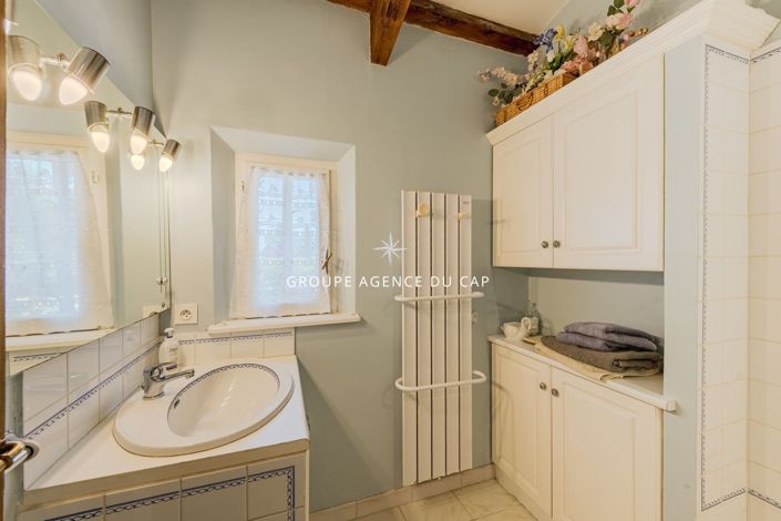Image No.12-6 Bed House for sale