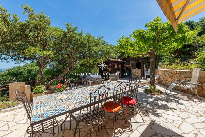 Image No.3-6 Bed House for sale