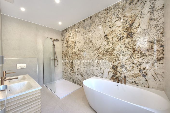 Image No.13-5 Bed House for sale