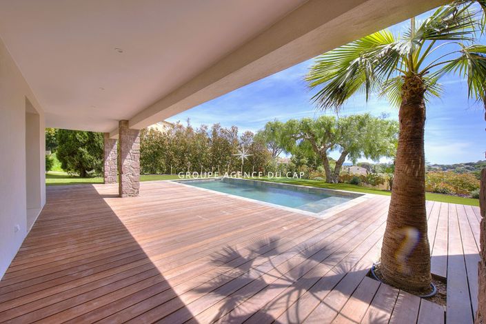 Image No.18-5 Bed House for sale