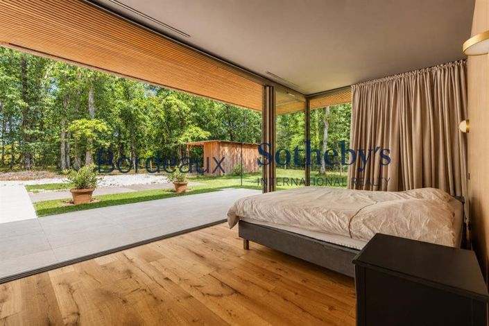 Image No.13-5 Bed House for sale