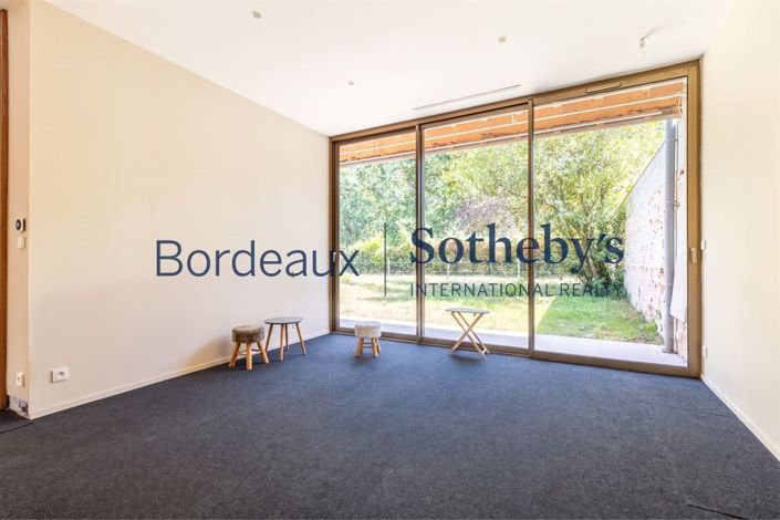Image No.16-5 Bed House for sale