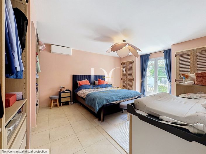 Image No.10-3 Bed House for sale