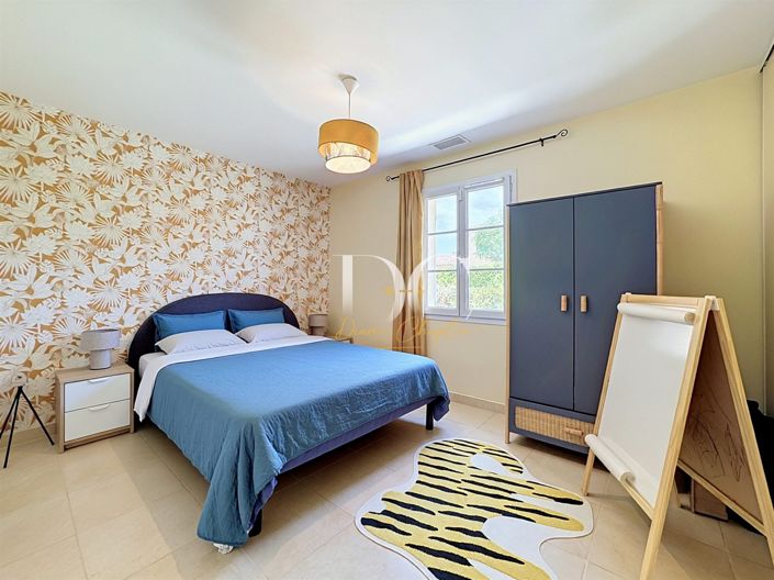 Image No.13-3 Bed House for sale