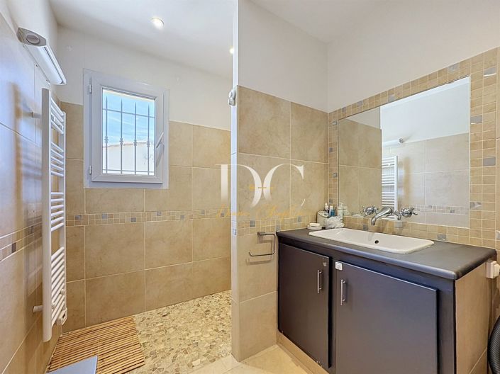 Image No.14-3 Bed House for sale