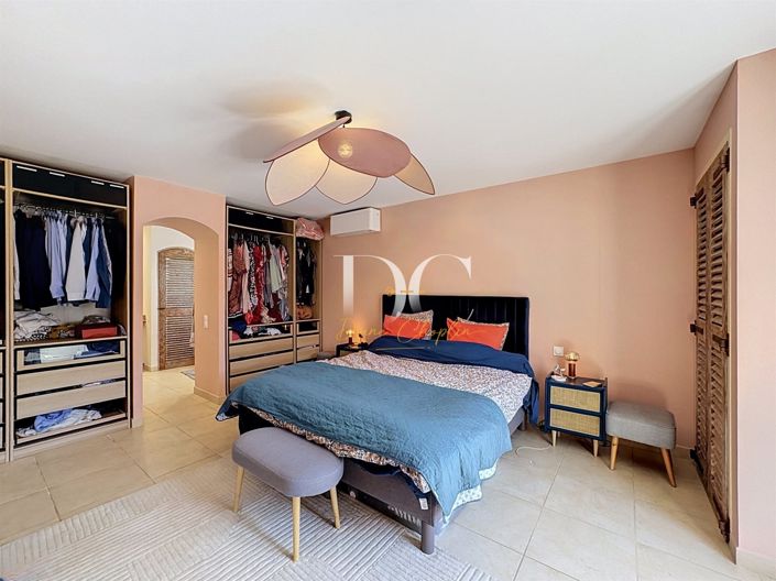 Image No.9-3 Bed House for sale