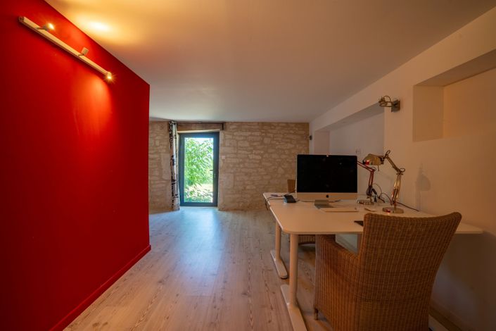 Image No.15-5 Bed House for sale