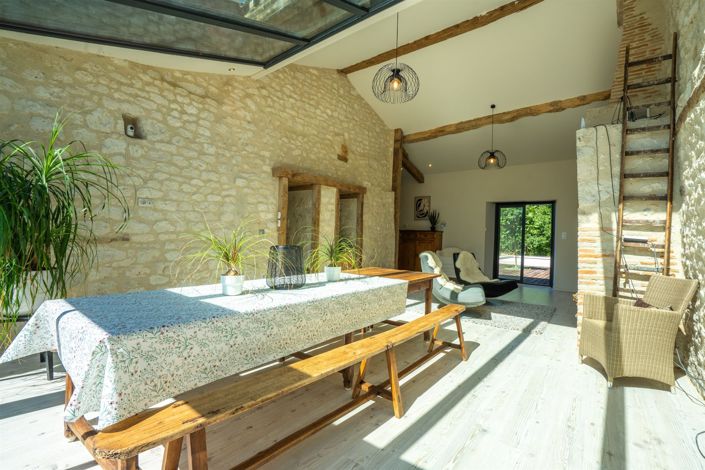 Image No.7-5 Bed House for sale