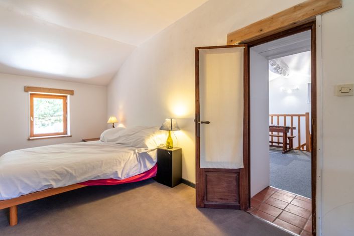 Image No.11-6 Bed House for sale