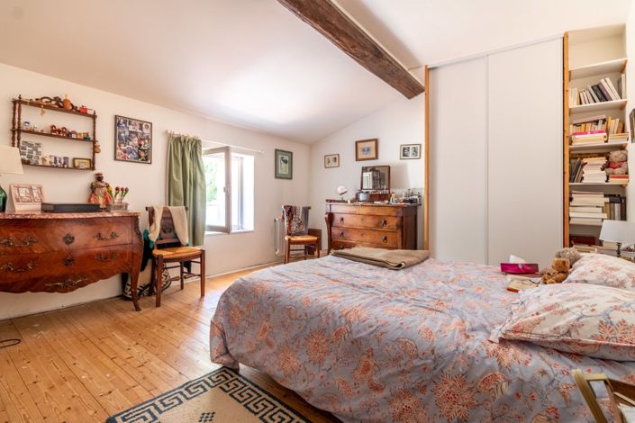 Image No.12-6 Bed House for sale