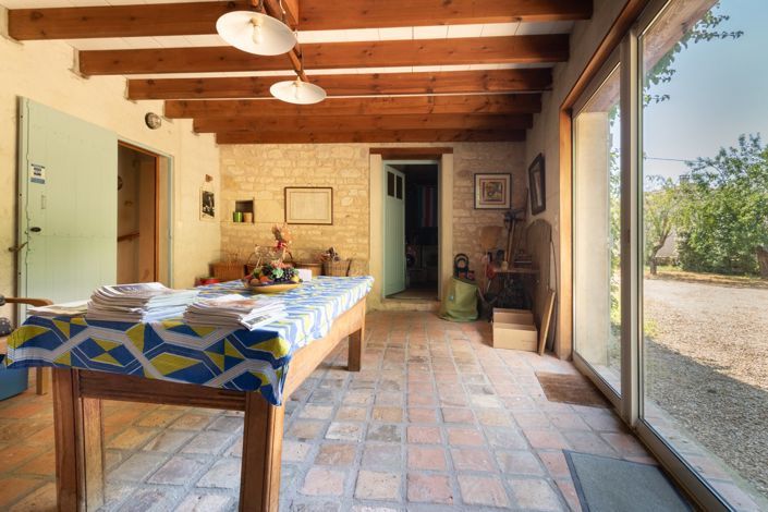 Image No.6-6 Bed House for sale