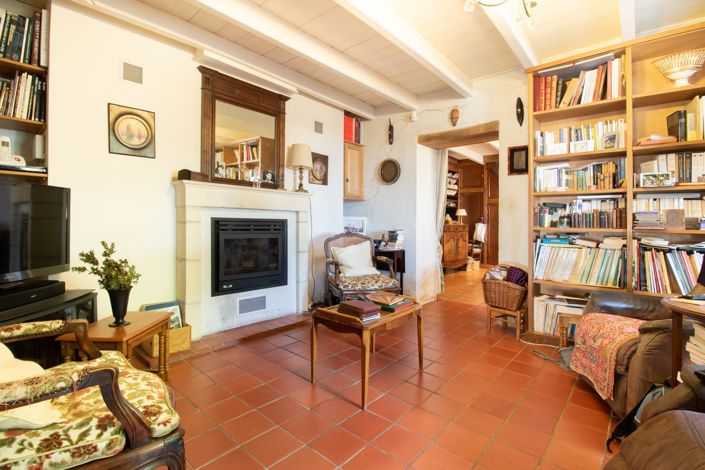 Image No.7-6 Bed House for sale