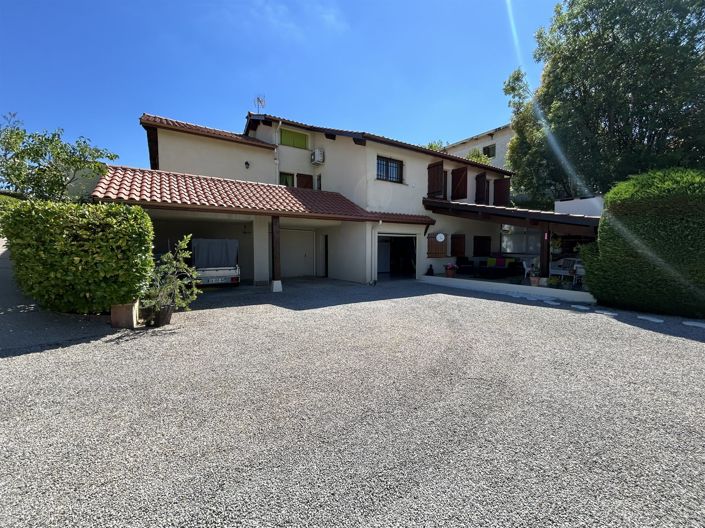 Image No.2-3 Bed House for sale