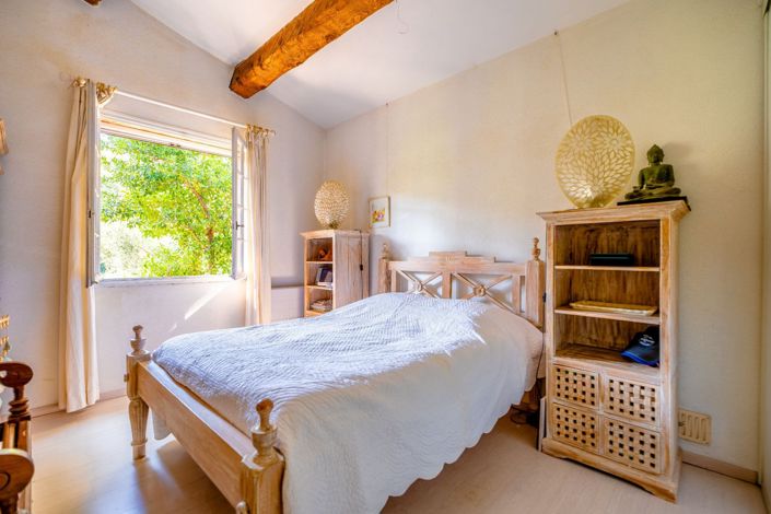 Image No.9-4 Bed House for sale