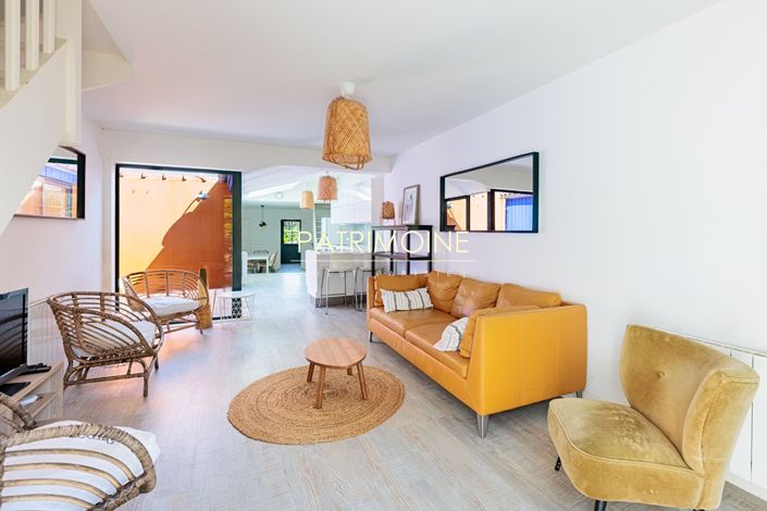 Image No.2-3 Bed House for sale
