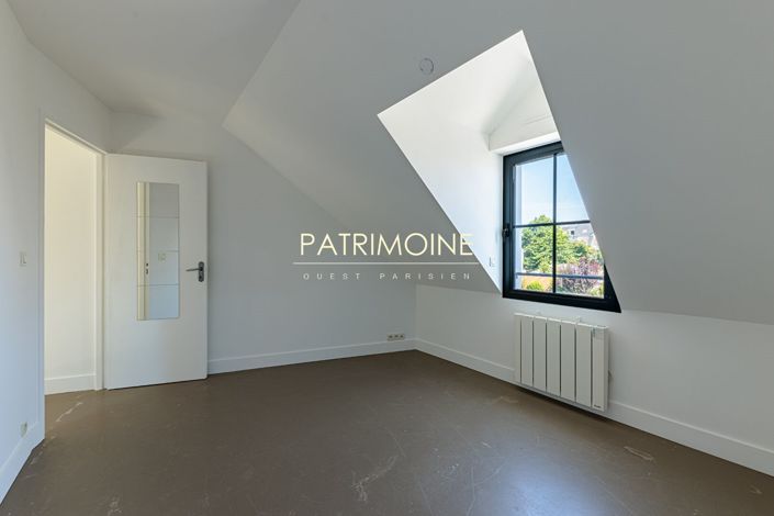 Image No.9-3 Bed House for sale