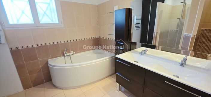 Image No.4-4 Bed House for sale