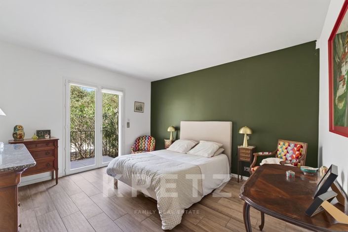 Image No.16-4 Bed House for sale
