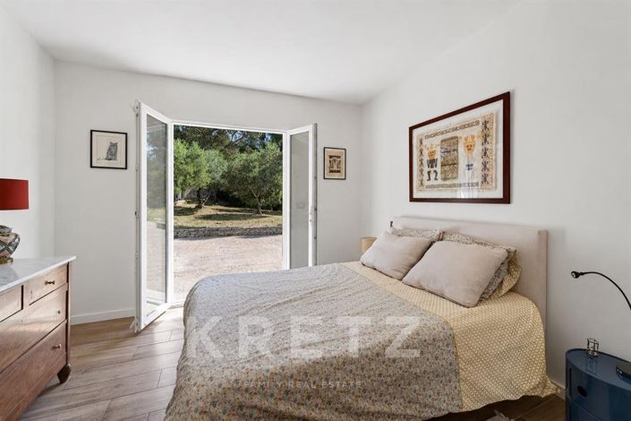 Image No.18-4 Bed House for sale