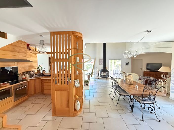 Image No.6-3 Bed House for sale